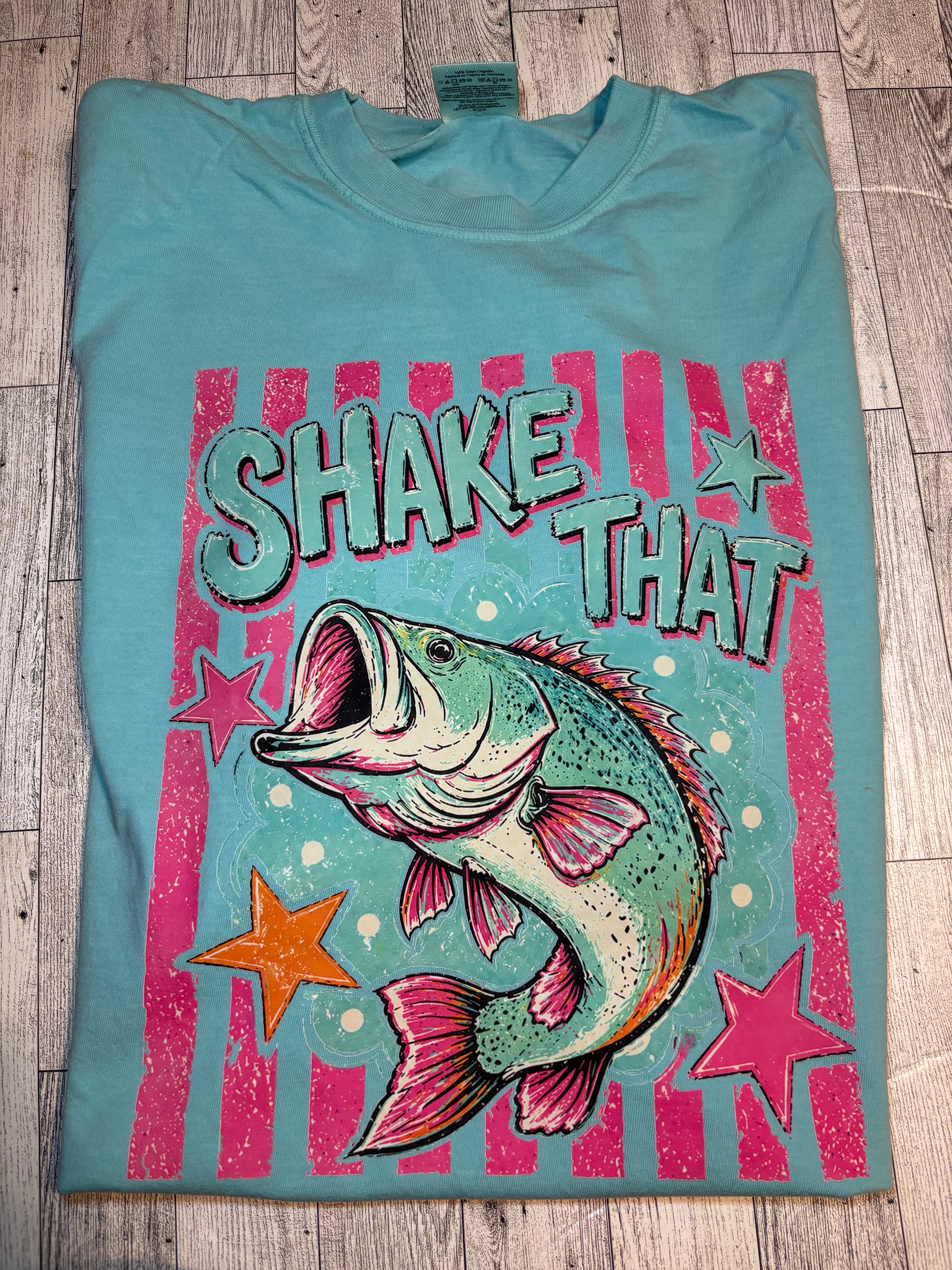 Kiss my bass fish Comfort colors